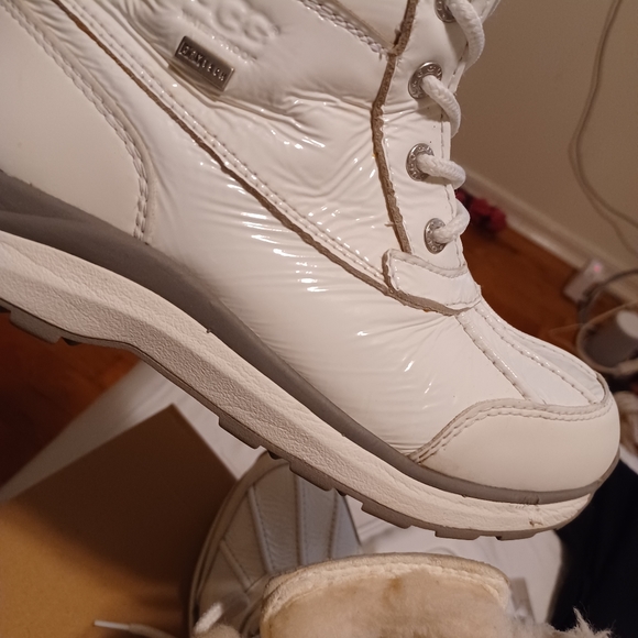 UGGS ADIRONDACK - Picture 6 of 16